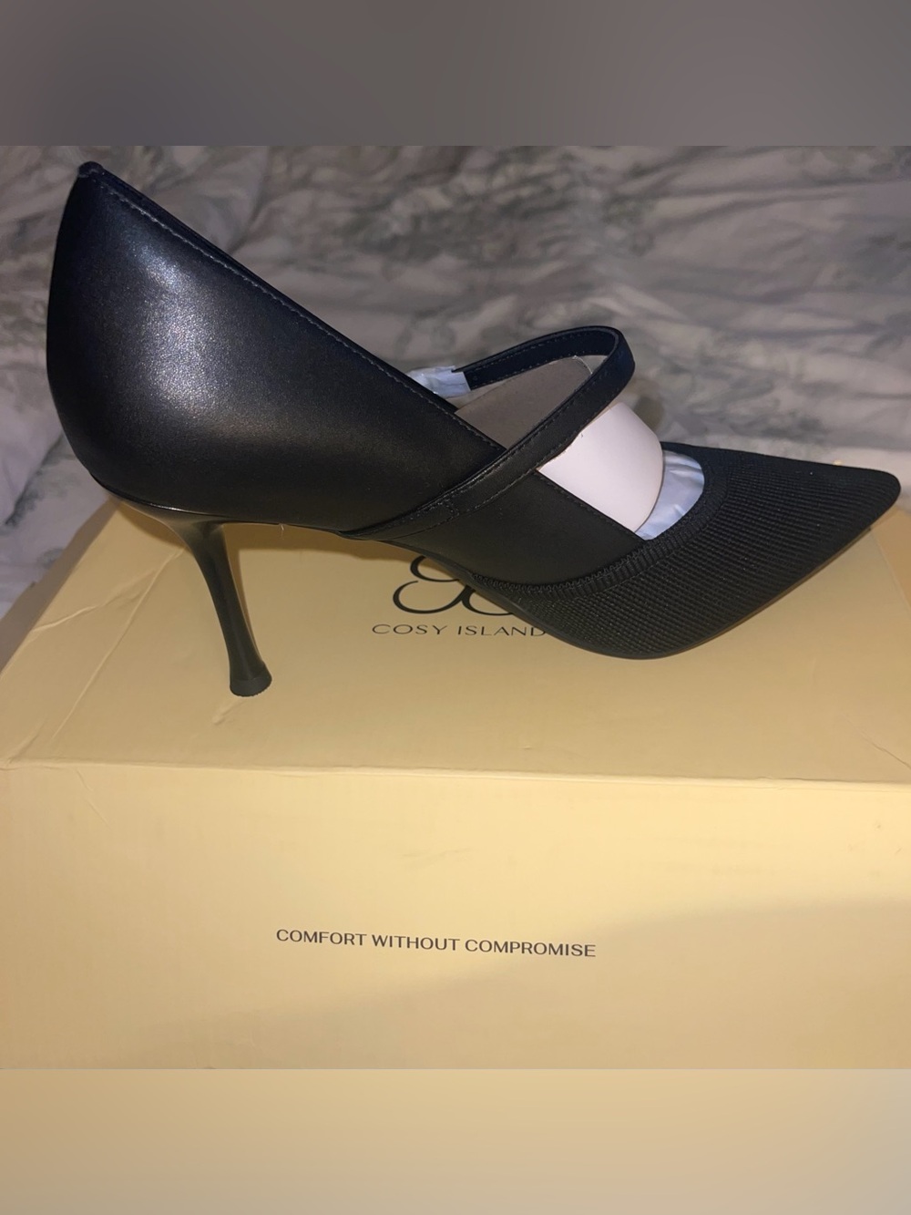 NIB Cosy Island Black Pointed Mary Jane Pump - Black